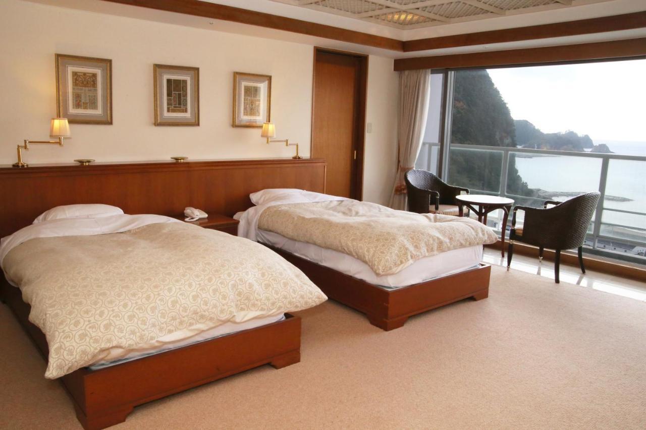 Nishiizu Crystal View Hotel ภายนอก รูปภาพ